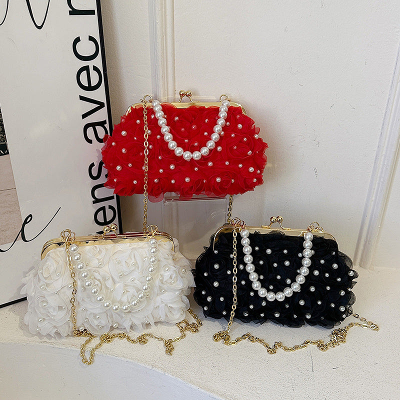 Abendtasche mit Blumen und Perlen ⎜ Verspielte Clutch mit Kette und Clipverschluss für feierliche Outfits