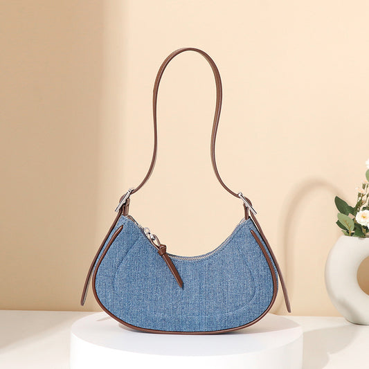 Kleine Schultertasche für Damen ⎜ Halbmondtasche aus Denim mit Lederdetails für Alltag und Freizeit