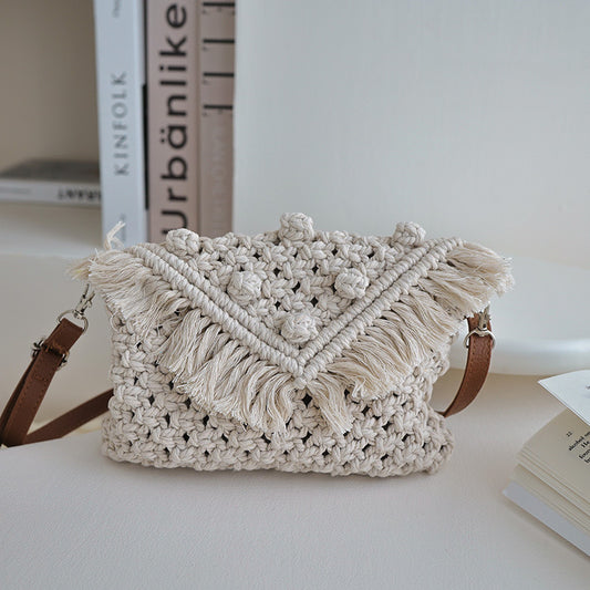 Damen Umhängetasche aus Baumwollgarn ⎜ Handgefertigte Schultertasche mit Fransen für Freizeit und Sommer