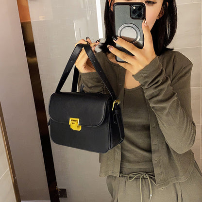 Kleine Schultertasche für Damen ⎜ Strukturierte Unterarmtasche im modernen Stil für elegante Outfits