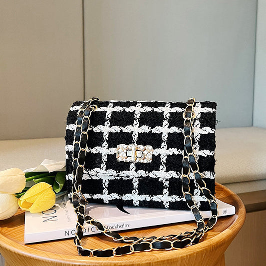 Umhängetasche mit Kette ⎜ Klassische Damen Schultertasche mit Drehverschluss für Business oder Events