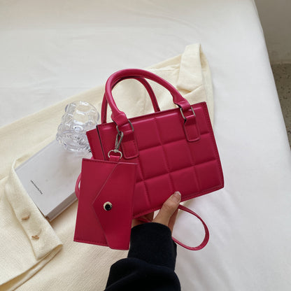 Geräumige Umhängetasche für Damen ⎜ Schlichte Schultertasche mit viel Stauraum für Arbeit und Alltag