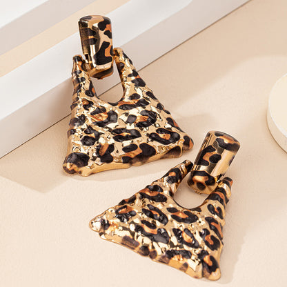 Geometrischer Ohrschmuck für Damen ⎜ Leopardenmuster trifft modernes Design für trendige Outfits