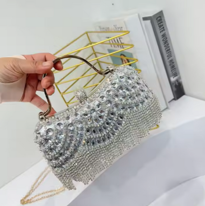 Glitzernde Clutch mit Strasshenkel ⎜ Elegante Abendtasche mit Fransenbesatz für besondere Anlässe