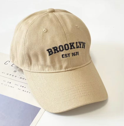 Basecap mit Stickerei für Damen ⎜ Verstellbare Kappe für lässige Looks mit Sonnenschutz