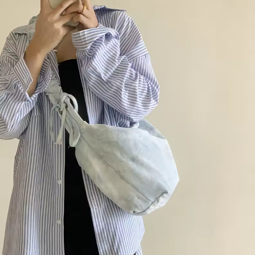 Damen Schultertasche ⎜ Geräumige Tragetasche mit Kordelzug und Faltenoptik für Alltag und Uni