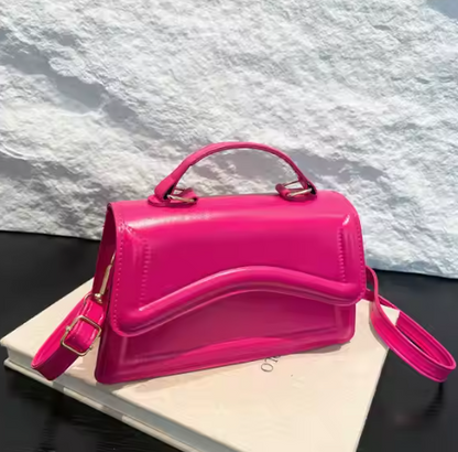 Kleine Umhängetasche für Damen ⎜ Farbige Schultertasche in Glanzoptik für modische Alltagslooks