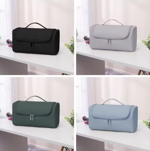 Reise-Kosmetiktasche mit wasserabweisendem Stoff ⎜ Handliches Modell mit Reißverschluss und Innenfächern