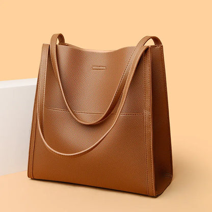 Elegante Handtasche für Damen ⎜ Schlichtes Design mit viel Platz für tägliche Essentials