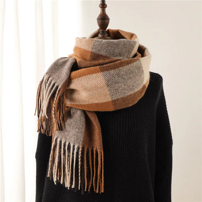 Unisex Schal mit Karomuster ⎜ Wärmendes Fransen-Design für stilvolle Tage bei Kälte