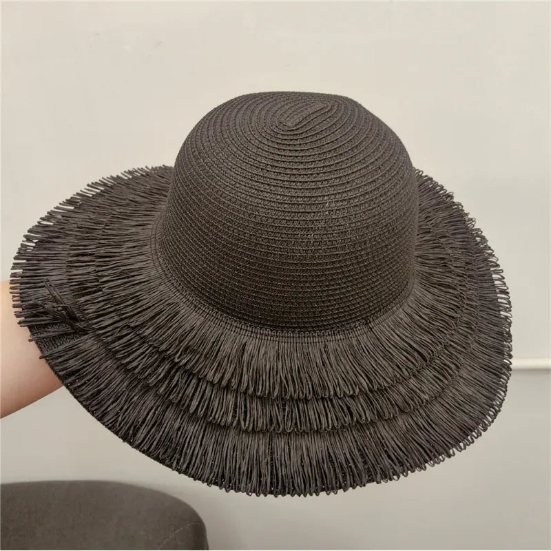 Strohhut mit breiter Krempe für Damen ⎜ Eleganter Sommerhut mit Fransenrand für stilvollen Sonnenschutz
