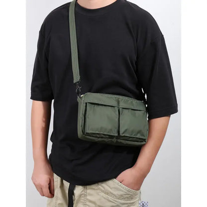 Geräumige Ledertasche für Herren ⎜ Schultertasche im klassischen Stil mit Reißverschluss und Tragegriff