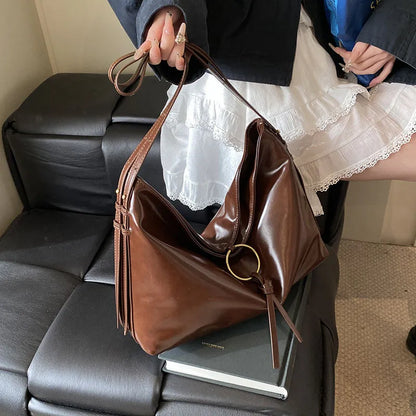 Große Umhängetasche für Damen ⎜ Weiche Ledertasche im Vintage-Stil mit viel Stauraum für Büro und Shopping