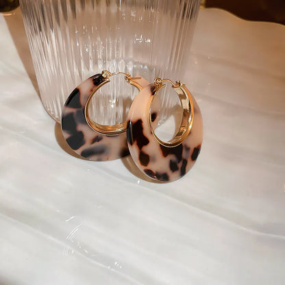 Leopardenmuster-Ohrringe mit Goldakzent ⎜ Trendiger Ohrschmuck für modische Alltagslooks