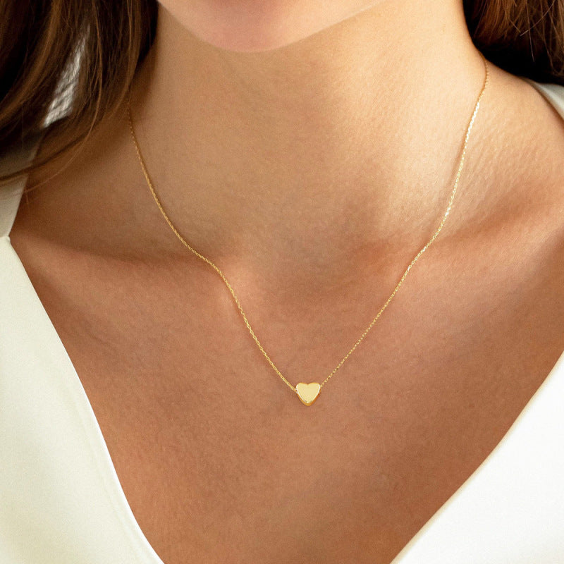 Damenkette mit Herzanhänger ⎜ Schlichte Halskette in Goldoptik für Eleganz im Alltag oder als Geschenkidee