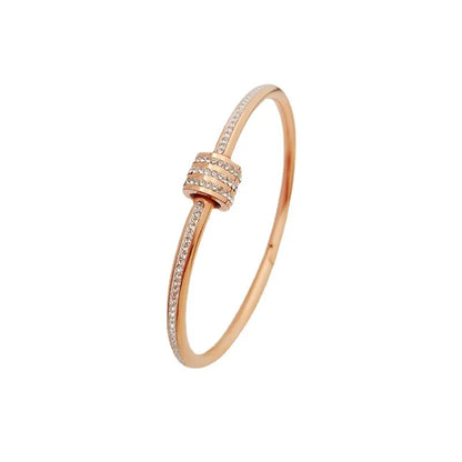 Roségoldener Damenarmreif ⎜ Elegantes Design mit Zirkonia und praktischem Klappverschluss
