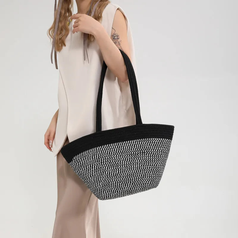 Strohtasche mit Kontraststreifen ⎜ Geräumige Tragetasche für Frühling, Markt und Stadtbummel