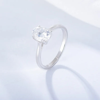 Ring für Damen in Goldoptik ⎜ Klassischer Solitärring mit Zirkonia für elegante Anlässe und Hochzeiten