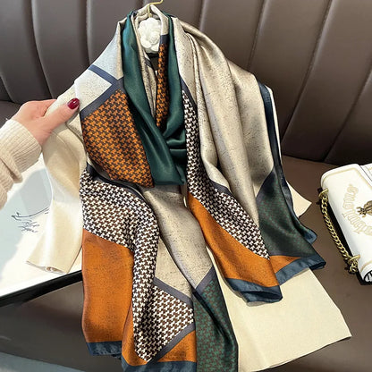 Seidenschal für Damen ⎜ Glänzendes Satintuch für stilvolle Alltags- und Bürolooks