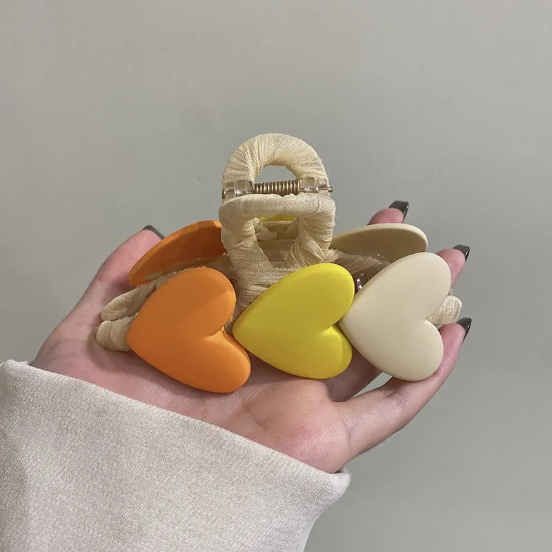 Haarspange mit Herzdesign für Damen ⎜ Romantische Haarklammer im Farbverlauf für verspielte Alltagsfrisuren