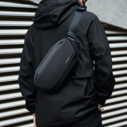 Wasserabweisende Brusttasche für Herren ⎜ Sicheres Reise- und Alltagsmodell mit Stauraum