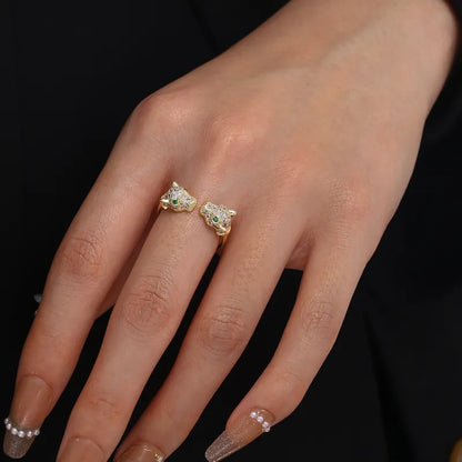 Tigerköpfen-Ring in Goldoptik ⎜ Offenes Design mit grünen Augen und Zirkonia für ausdrucksstarke Looks