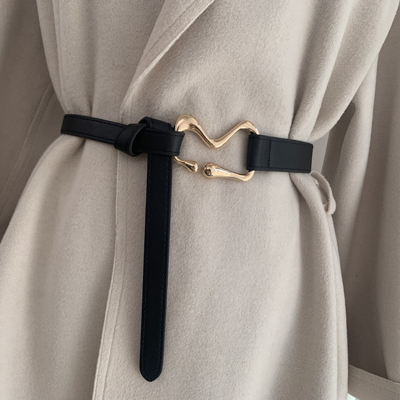 Feiner Gürtel mit Knotenschließe ⎜ Feminines Accessoire mit goldener Zierde für Mäntel und Blazer