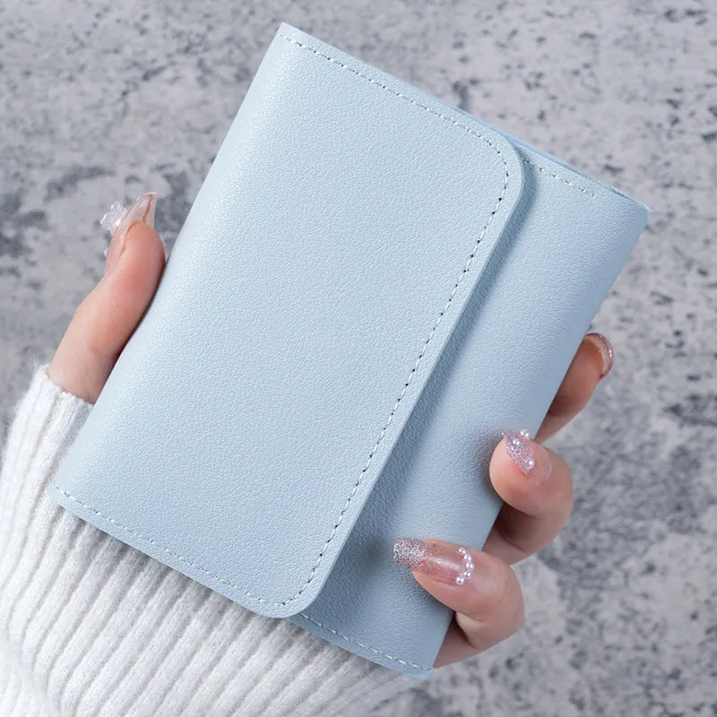 Damen Geldbörse mit Magnetverschluss ⎜ Schlichte Brieftasche mit Fächern für Karten und Scheine