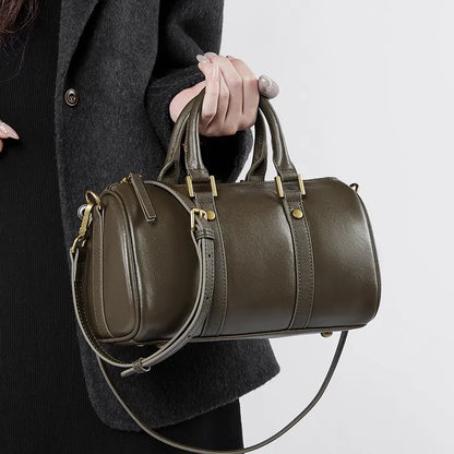 Retro Umhängetasche für Damen ⎜ Runde Handtasche in Lederoptik mit goldenen Details und stabilem Gurt
